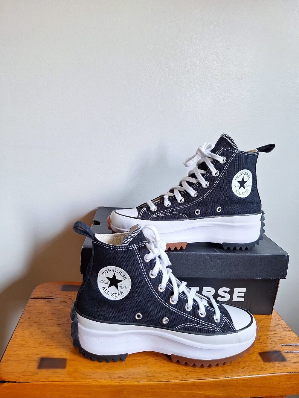 Converse Run Star Hike Platform Women's Black/White Size 7.5 - Picture 2 of 11